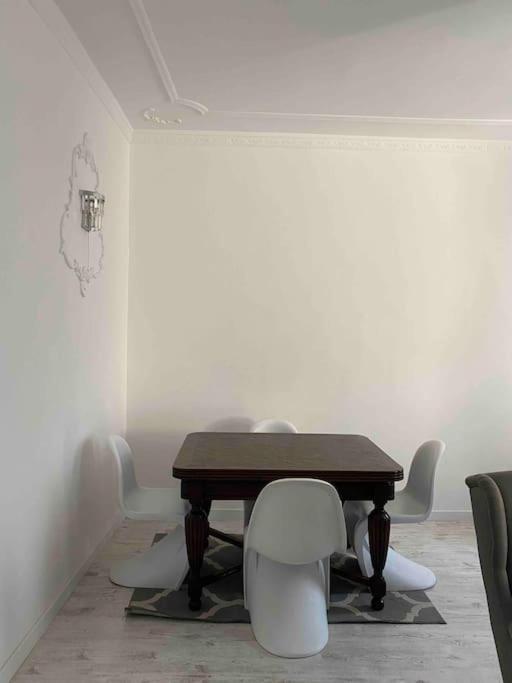 Apartment Glamour *